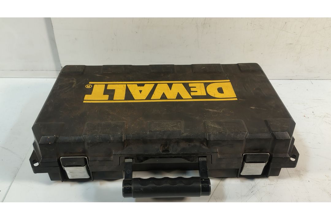 DEWALT DCD985M2 18V Battery Drill c/w 2 Batteries and Charger & BOSCH GBM23-2E 110V Rotary Drill - Image 11 of 11