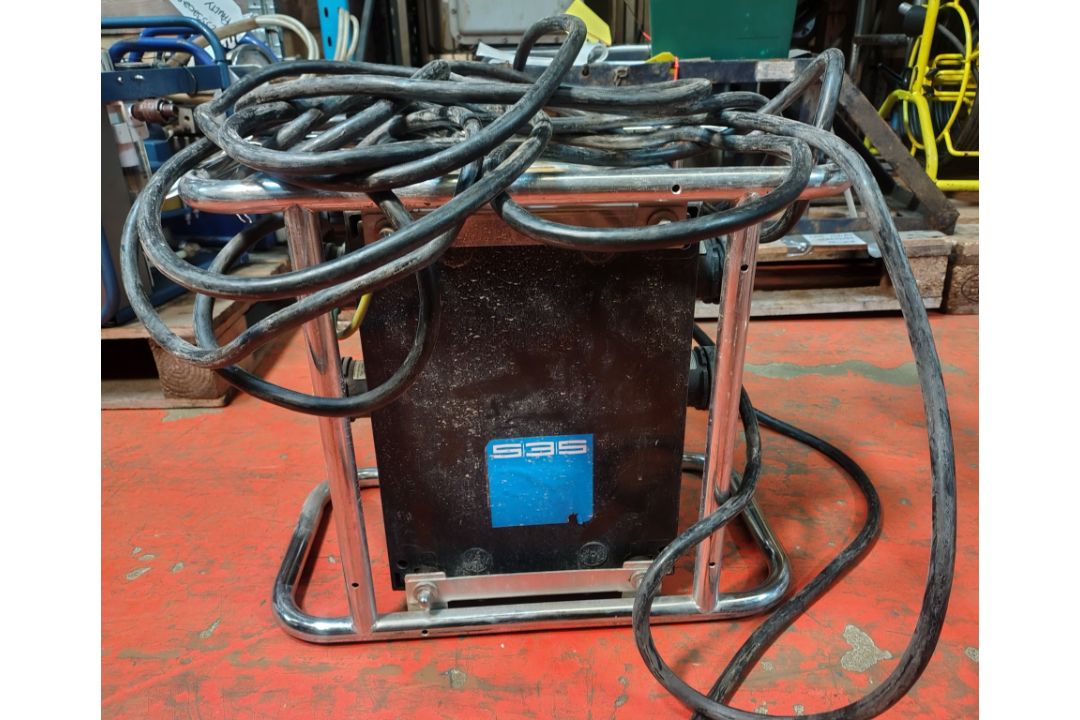 SA EQUIP TRAC230110/400-4EX 230V-110V SA Transformer - Image 3 of 6