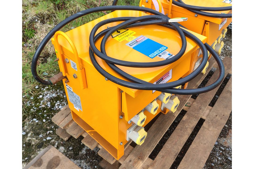 BLAKLEY TA/P/1/10/S6 240V-110V 10kVA Transformer - Image 4 of 5