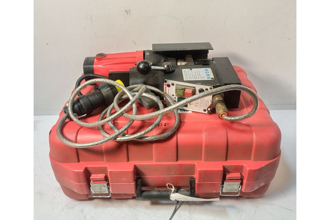 ROTABROACH Panther 110V Magnetic Base Drill - Image 1 of 7