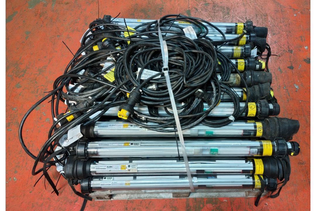 24x SA EQUIP SHE14018C110CEA - 110V EX. Fluorescent Emergency Work Lights - Image 2 of 6