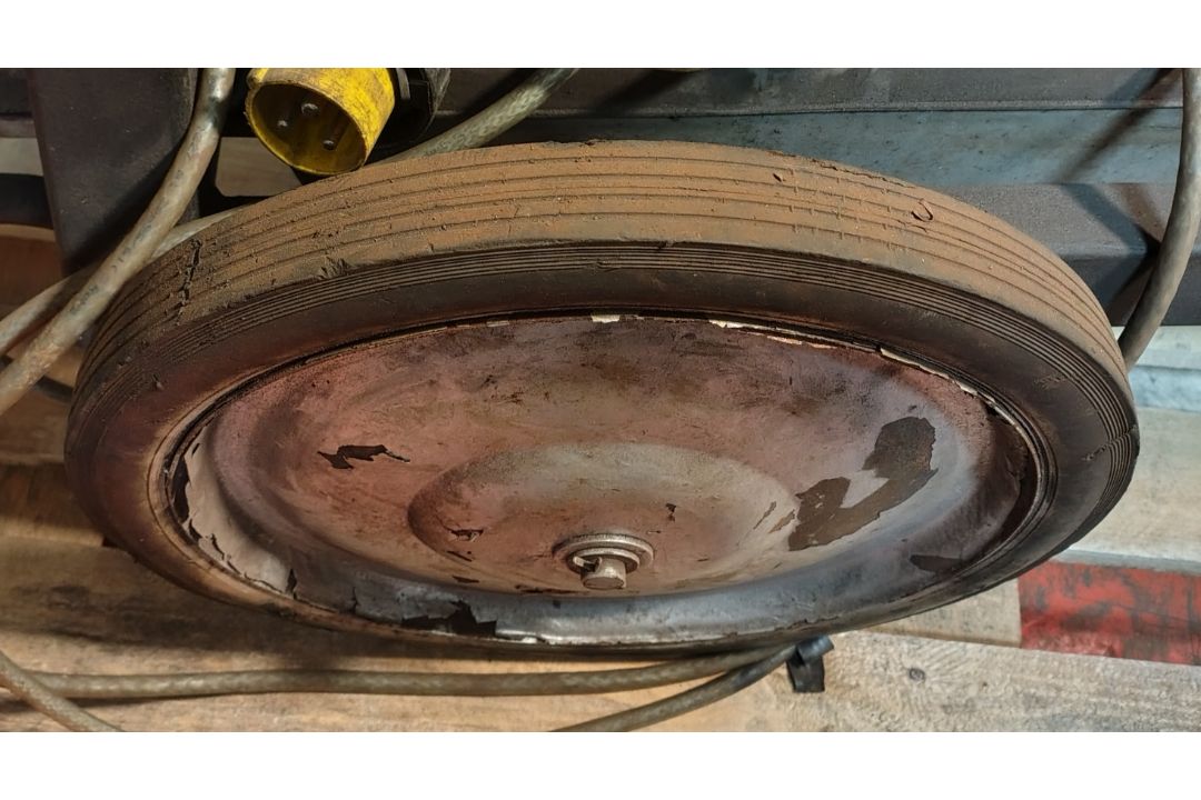 RIDGID 300 1/2" to 2" Threader Machine 110v - Image 13 of 13