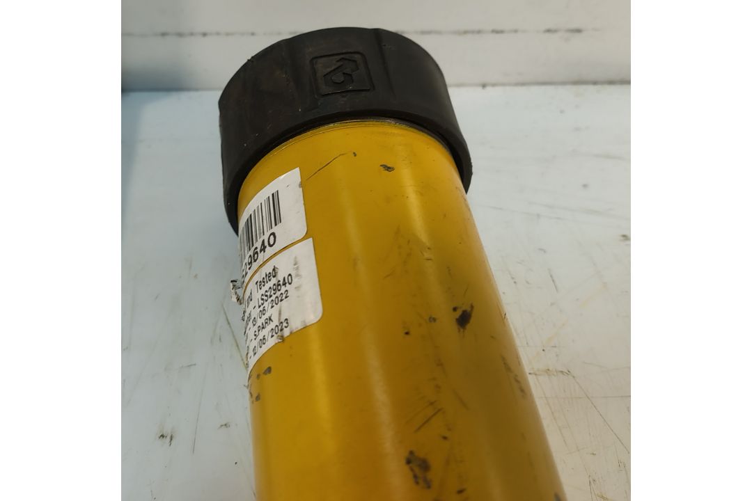 2x Enerpac RC-1012 10t Single Acting Cylinders 400mm-704mm - Image 4 of 6