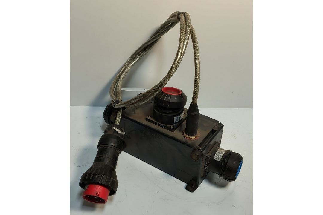 CEAG GHG9310003R0011 - 415V EX. Splitter (2x 230V & 1x 415V) - Image 3 of 4