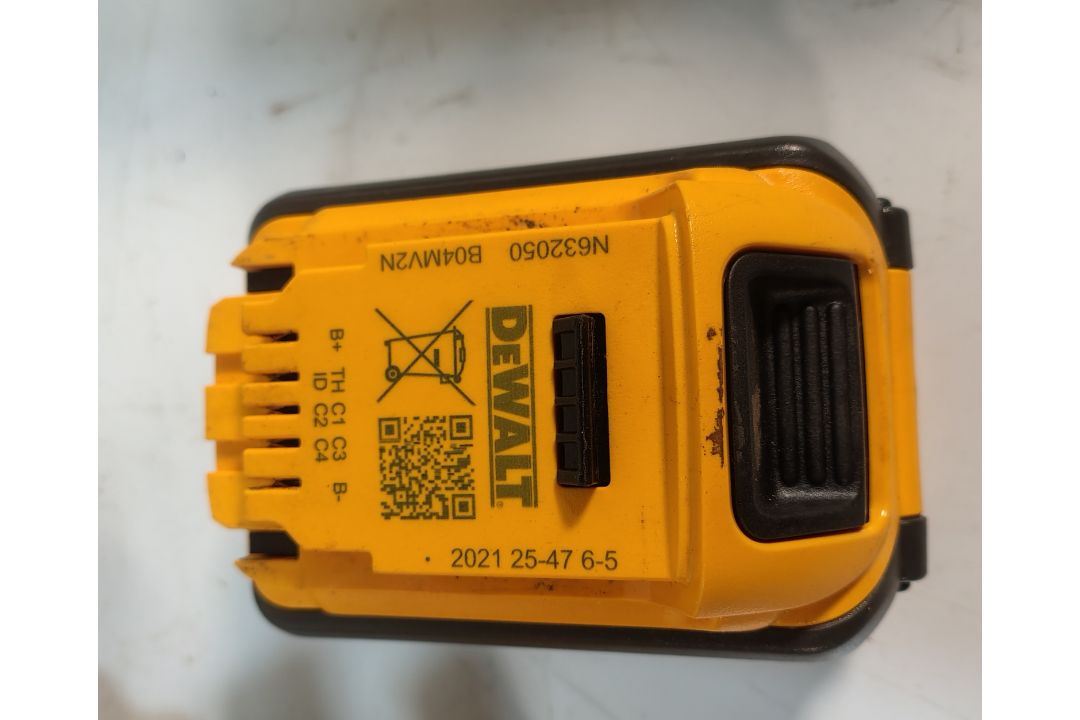 Dewalt DCD796P2 18V Battery Drill c/w Battery and Charger - Image 7 of 9