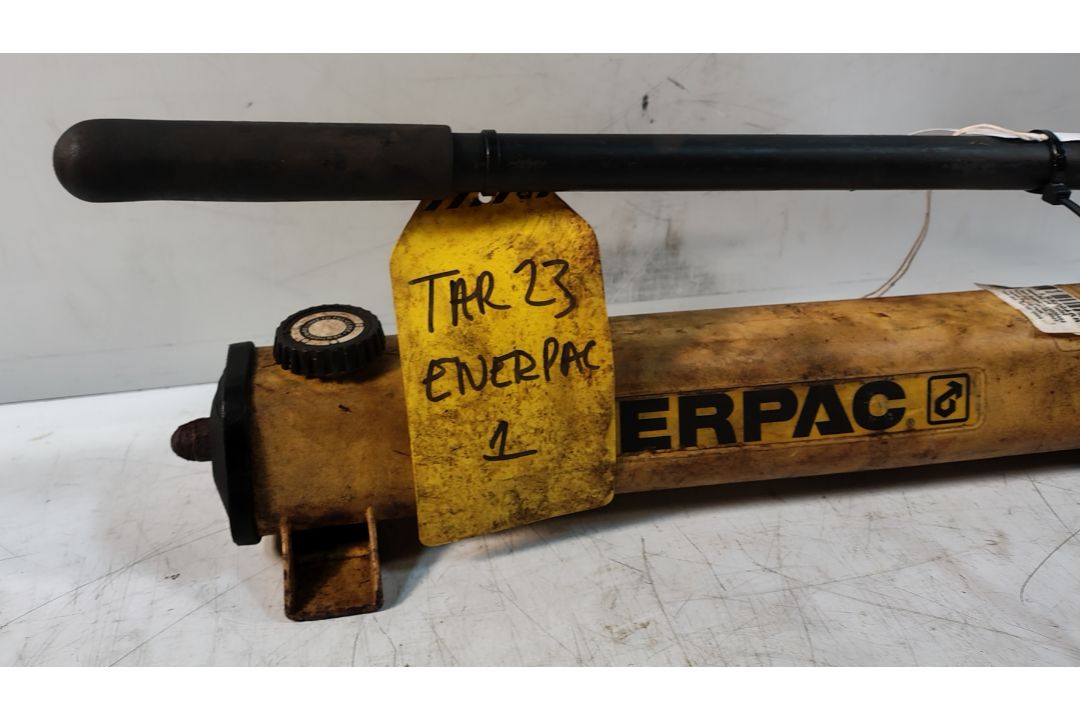2x Enerpac P-392 700bar Two Speed Lightweight Hand Pumps - Image 3 of 7