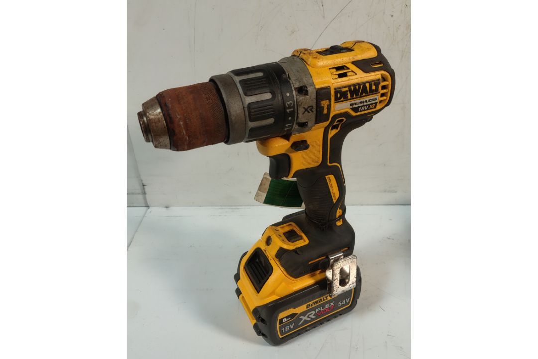 Dewalt DCD796P2 18V Battery Drill c/w Battery and Charger - Image 3 of 9