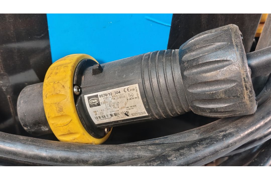 5x SA EQUIP PNSB110/15-4EX/STA 110V 4 WAY EX. Splitter Units (STAHL) - Image 6 of 28