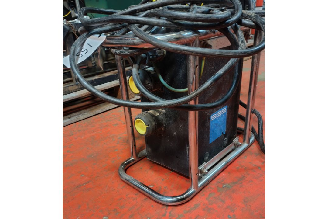 SA EQUIP TRAC230110/400-4EX 230V-110V SA Transformer - Image 5 of 6