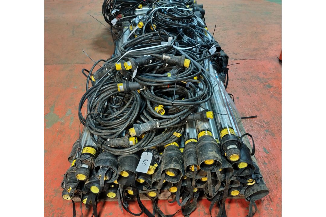 81x 110V EX. Fluorescent Emergency Work Lights - Image 2 of 14