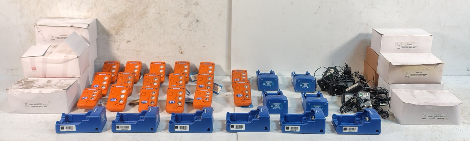 20x Crowcon Tetra 3 ATEX Personal Detectors - O2, CH4 (LEL), H2S, CO & 20x Crowcon C011020 Chargers