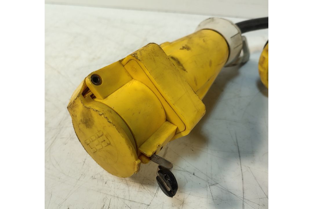 10x SES HOFR/STAHL 110V 16A STAHL EX. Extension Cables - Image 3 of 5