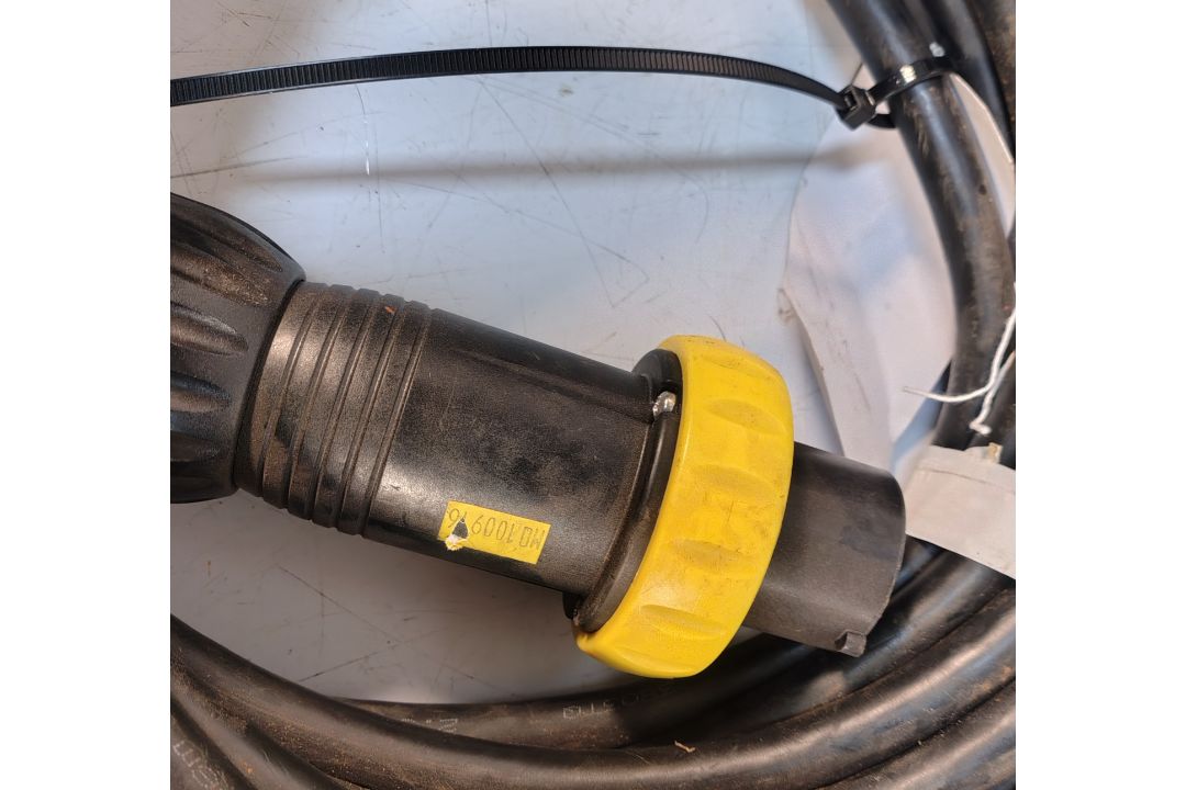 5x SES HOFR/STAHL 110V 16A STAHL EX. Extension Cables - Image 4 of 5