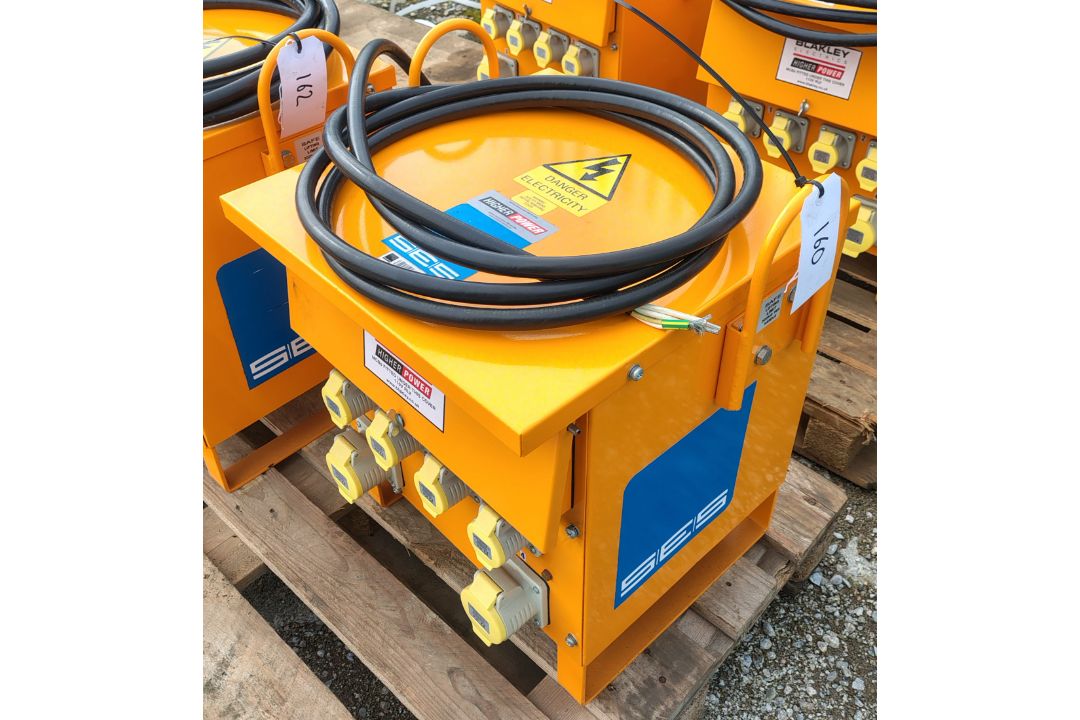 BLAKLEY TA/P/1/10/S6 240V-110V 10kVA Transformer - Image 4 of 6