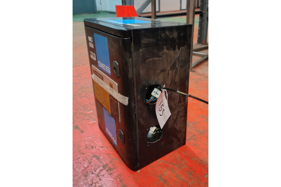 SA EQUIP TRAC230110/400-4EX 230V-110V SA Transformer - Image 2 of 5