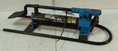 Cembre PO700 - Hydraulic Footpump