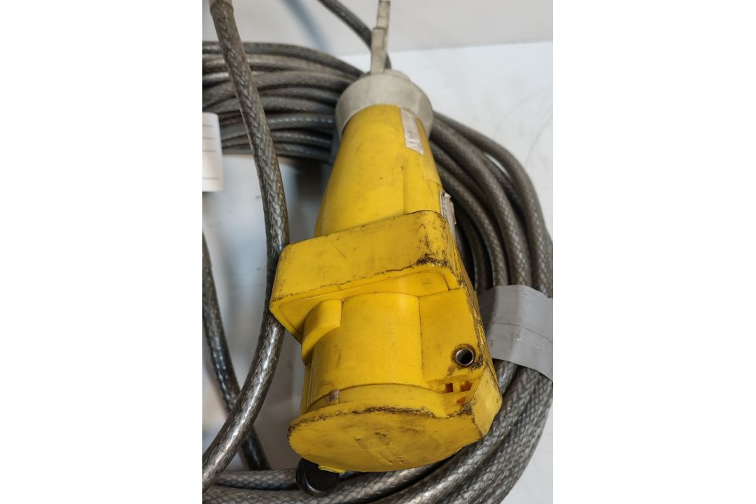 8x SES Syflex/Stahl - 110V 16A Stahl EX. Extension Cables - Image 5 of 6