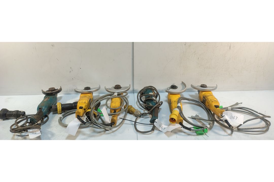 4x DEWALT DW840 110V 7" Angle Grinders & 2x MAKITA GA5021C 110V 5" Angle Grinders - Image 1 of 10