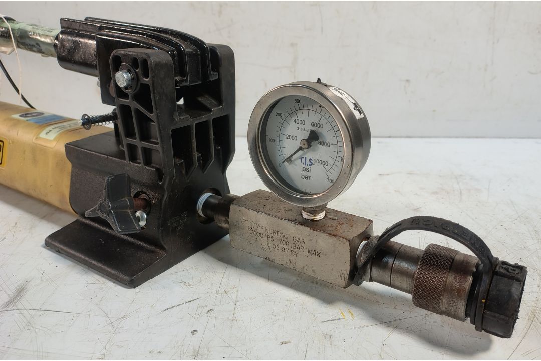 3x Enerpac P-392 700bar Two Speed Lightweight Hand Pumps - Image 6 of 12