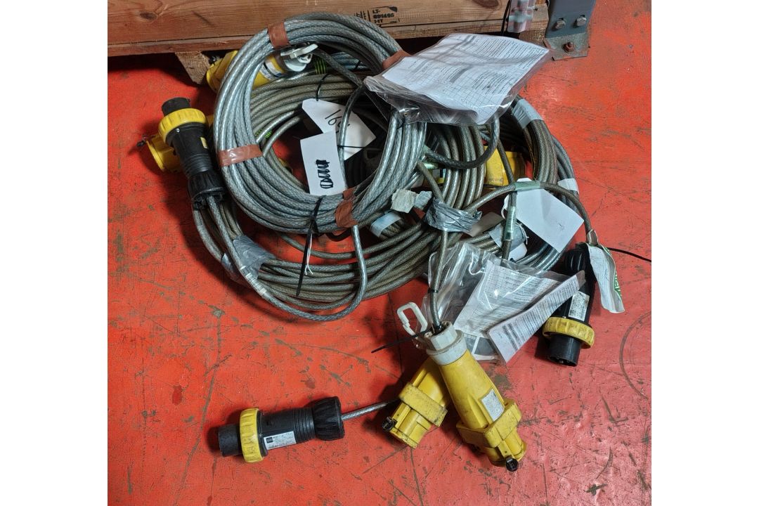 5x SES Syflex/Stahl 110V 16A Stahl EX. Extension Cables - Image 1 of 5
