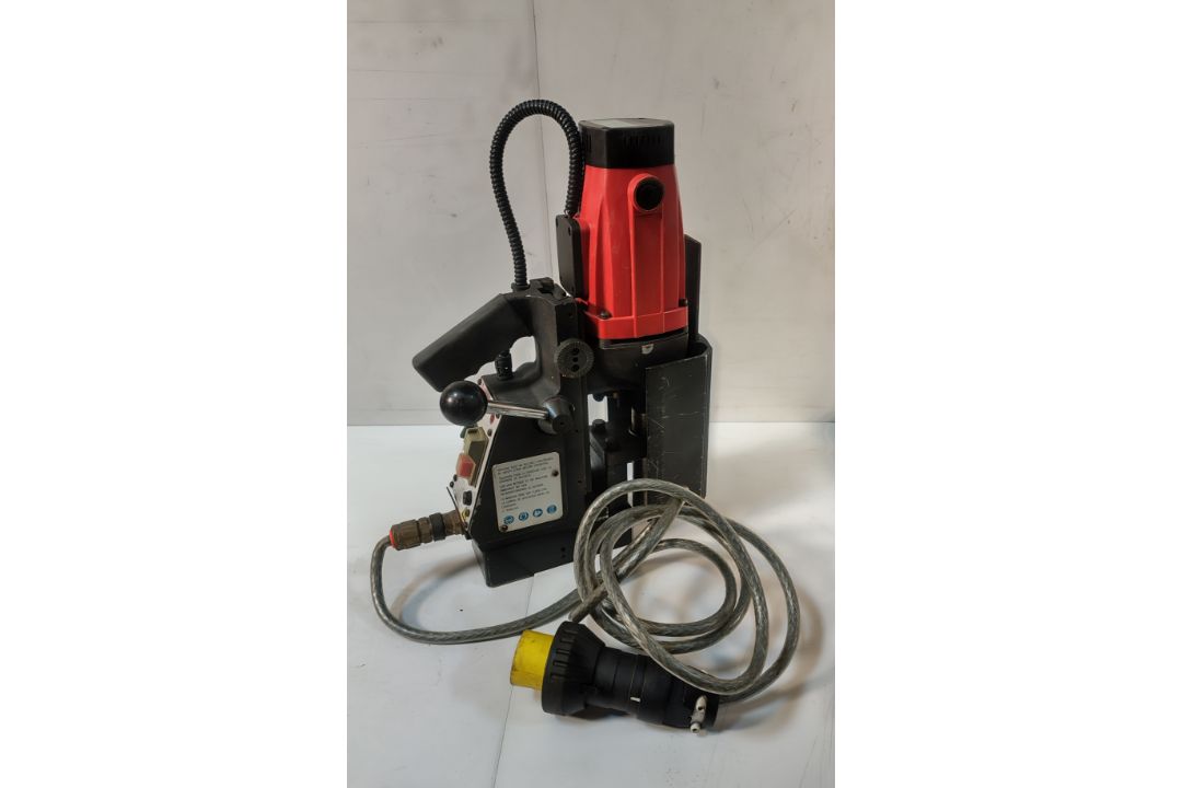 ROTABROACH Panther 110V Magnetic Base Drill - Image 2 of 7