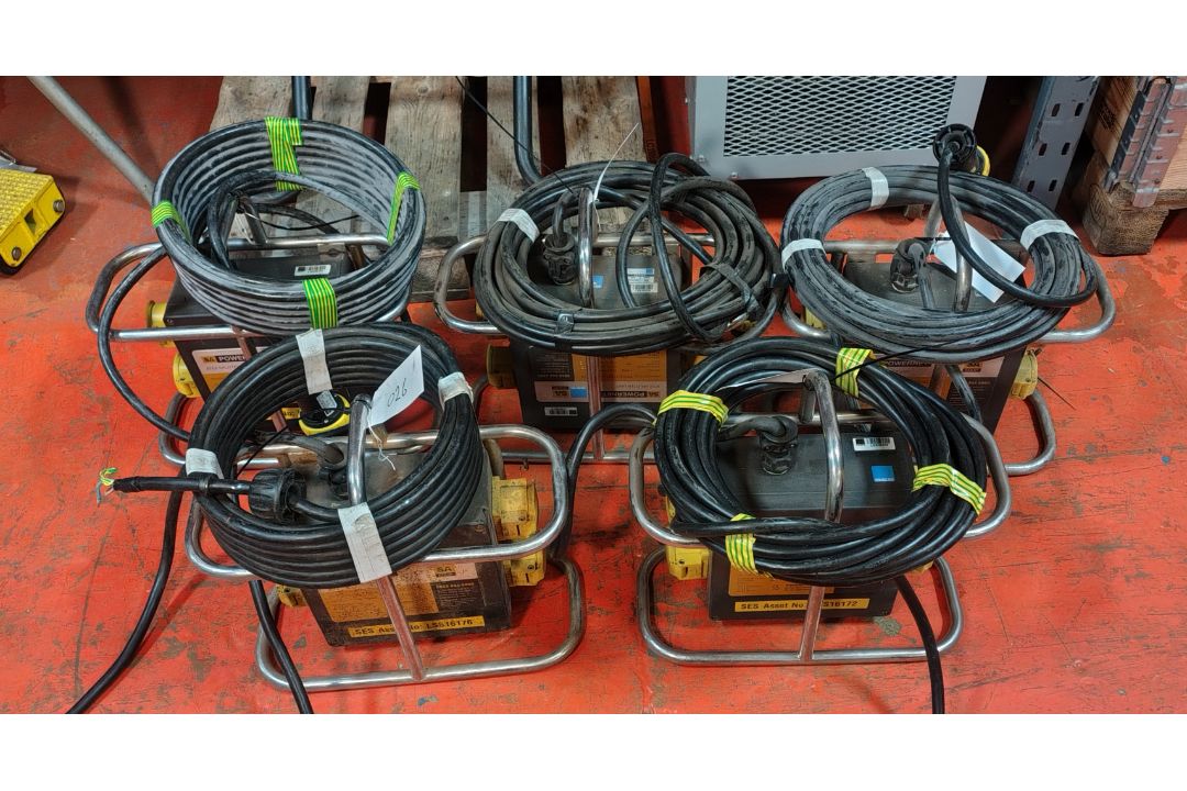 5x SA EQUIP PNSB110/15-4EX/STA 110V 4 WAY EX. Splitter Units (STAHL) - Image 1 of 32