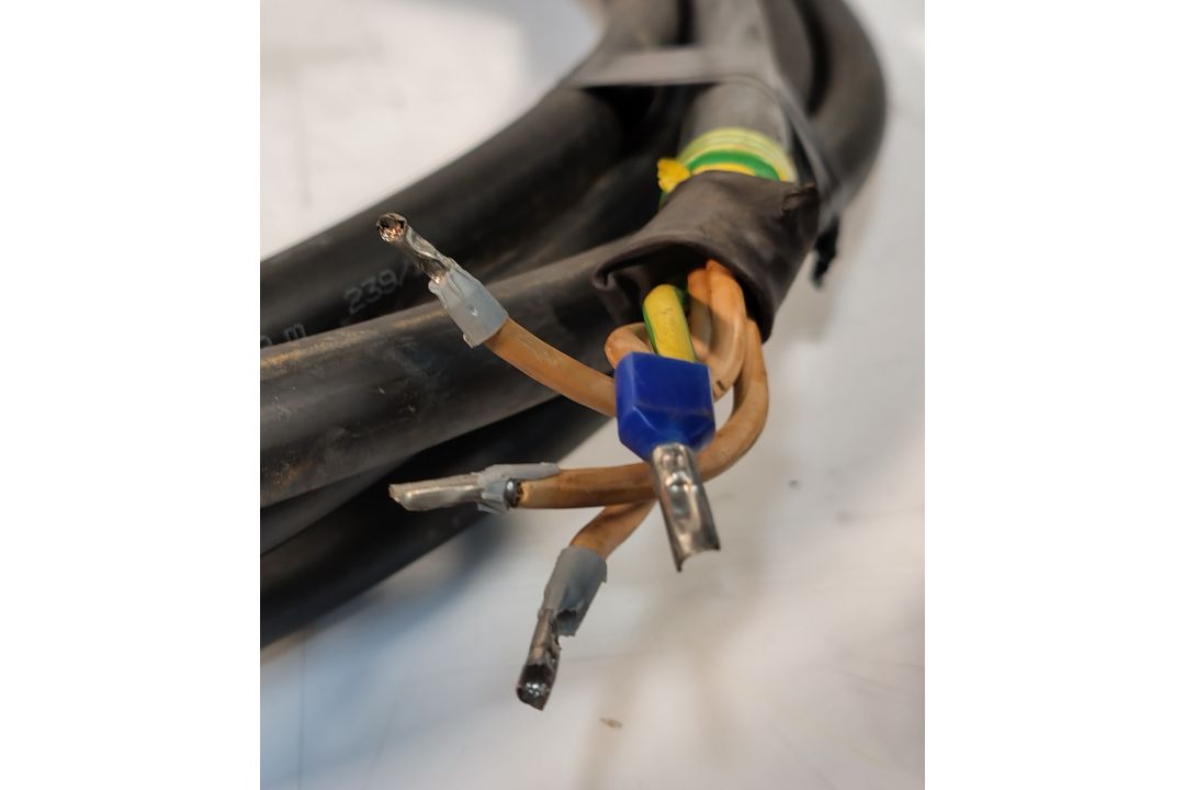 SES HOFR/Industrial 415V 63A Extension Cable & 2x SES HOFR/Industrial 415V 32A Extension Cables - Image 7 of 7