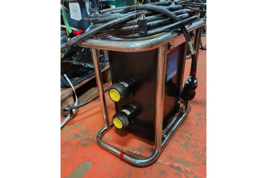 SA EQUIP TRAC230110/400-4EX 230V-110V SA Transformer - Image 4 of 5