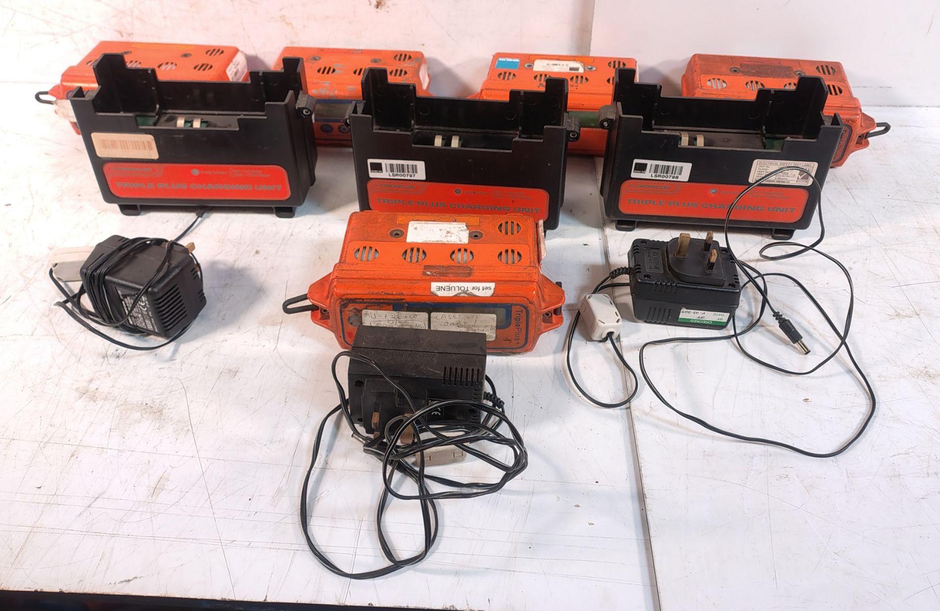5x Crowcon Triple Plus+ ATEX Portable Gas Detectors- O2, CH4 (LEL), H2S & 2x Crowcon C01547 Chargers
