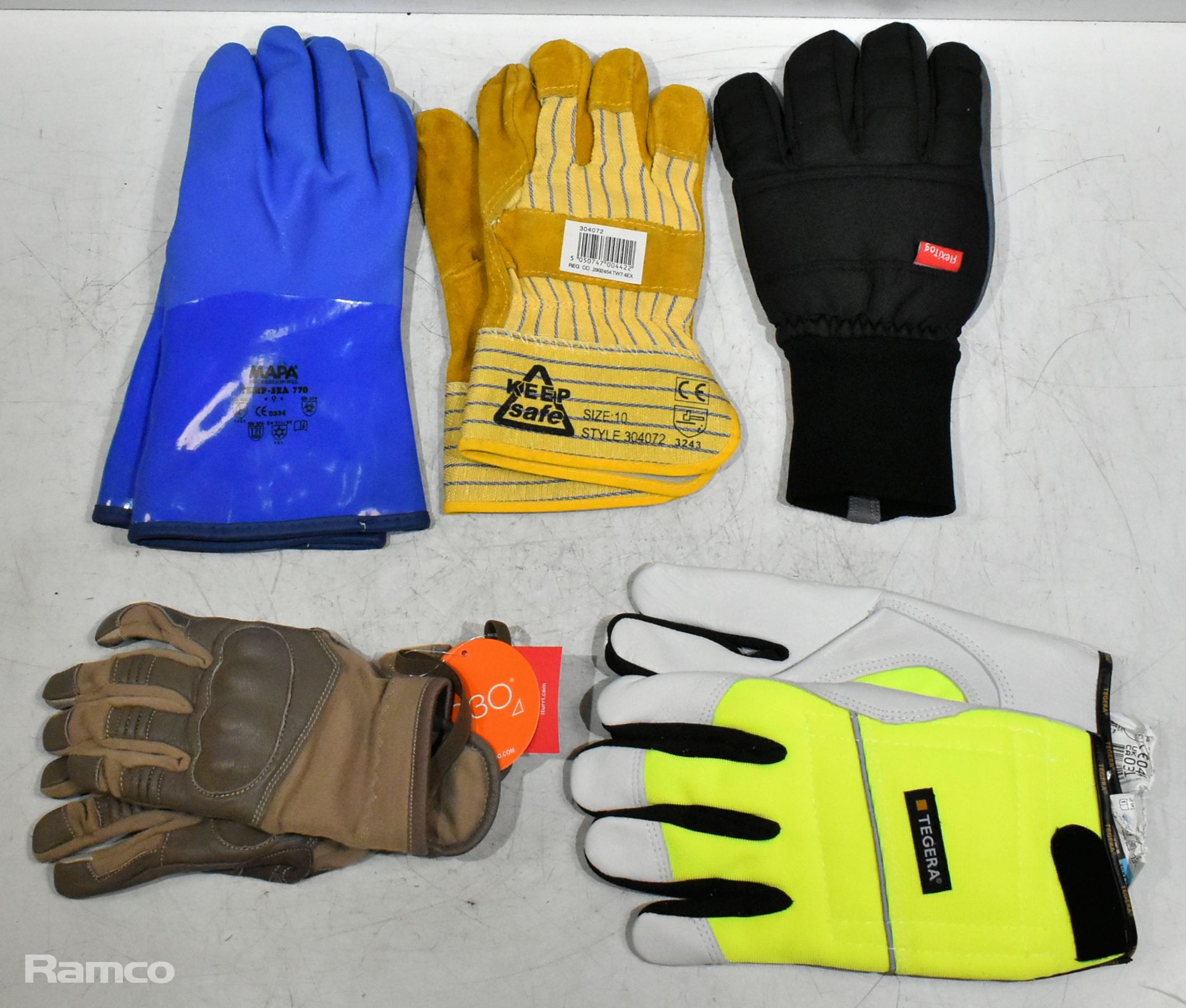 18x Box of mixed gloves to include - Hi-vis, Waterproof, Heavy duty, Latex and Industrial gloves