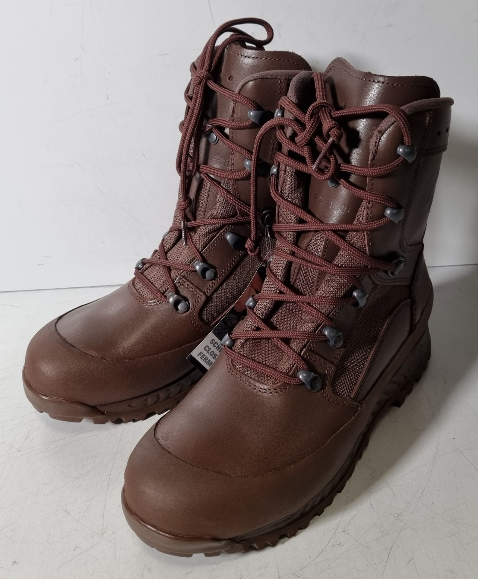 Various boots and trainers - see description for details - Image 39 of 41