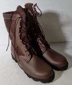 Wellco Peruana brown jungle combat boots - size 7M