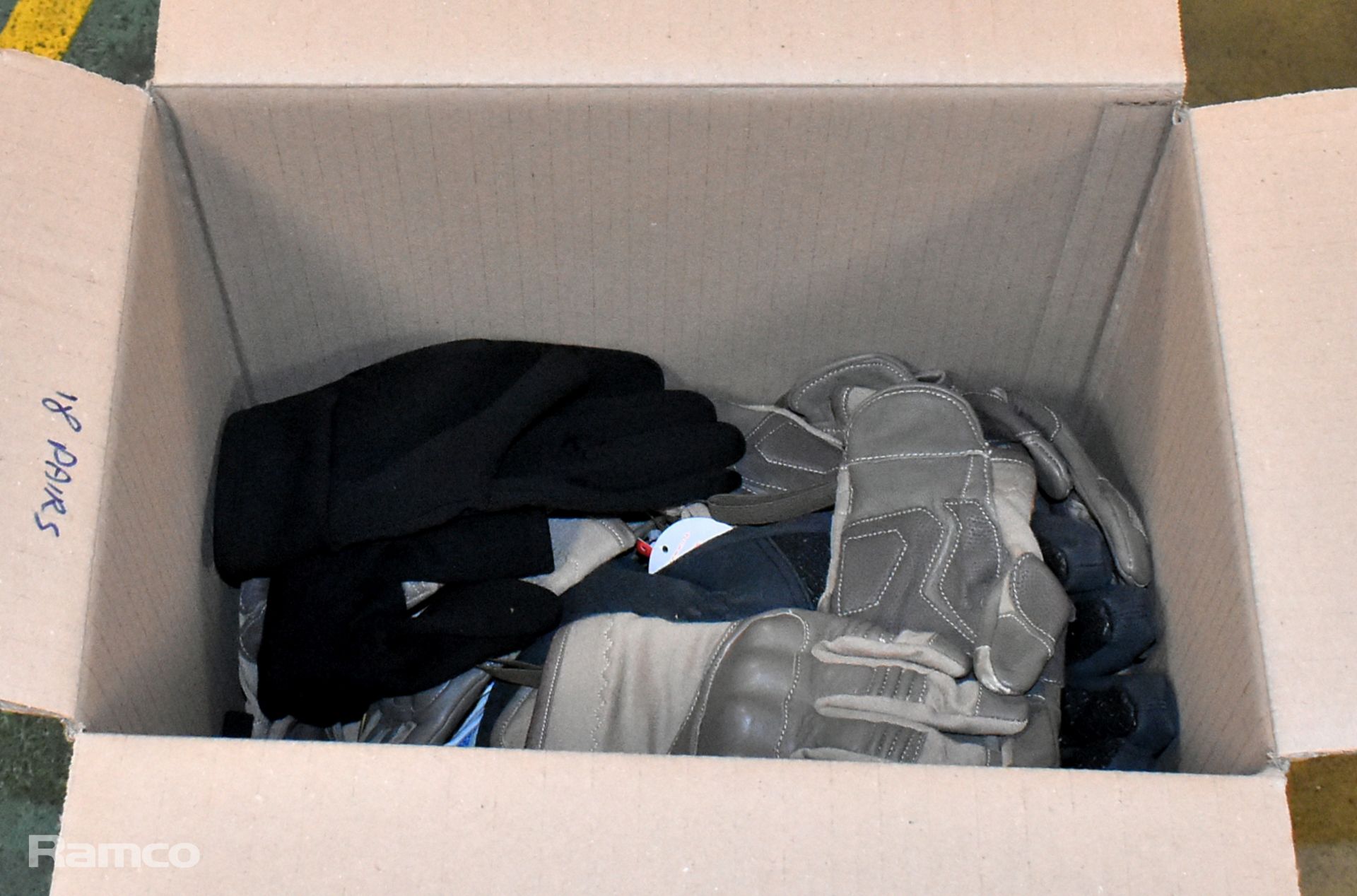 18x Box of mixed gloves to include - Hi-vis, Waterproof, Heavy duty, Latex and Industrial gloves - Image 8 of 9