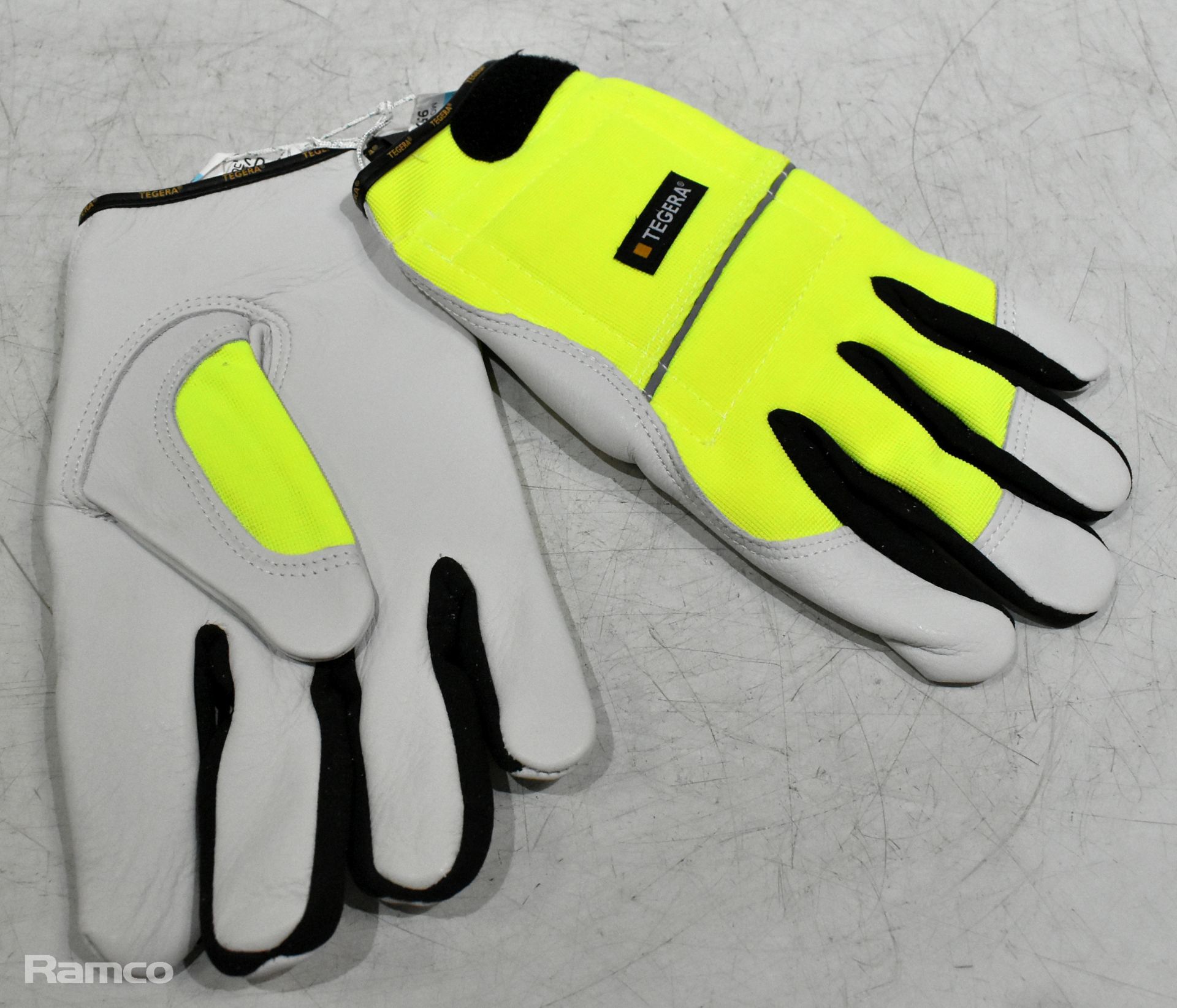 18x Box of mixed gloves to include - Hi-vis, Waterproof, Heavy duty, Latex and Industrial gloves - Image 4 of 9