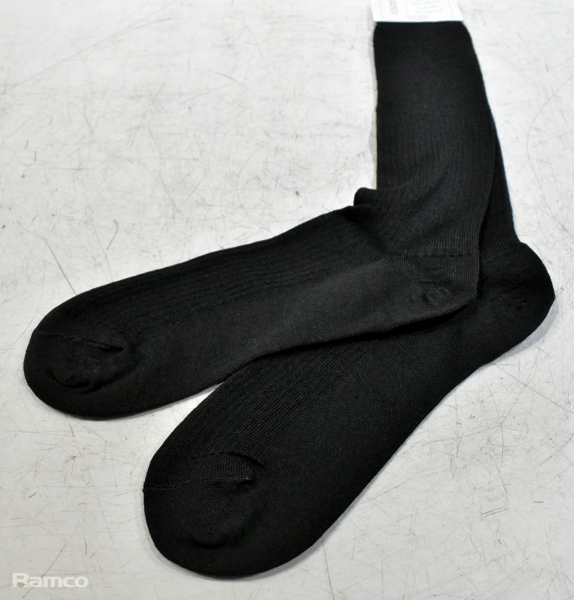 168x pairs of Various socks - mixed - Image 4 of 11
