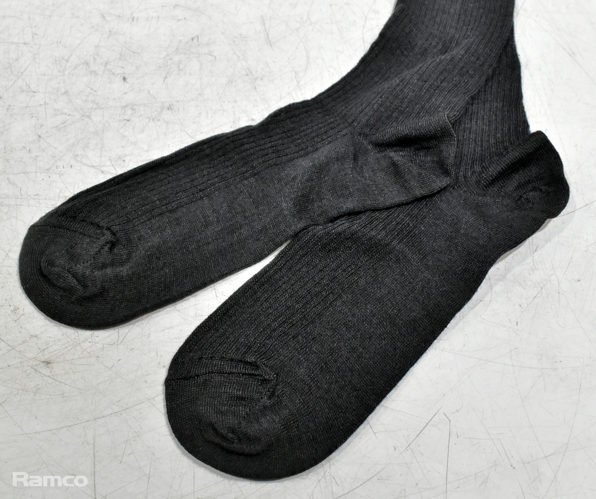 140x pairs of Various socks - mixed types - Image 6 of 11