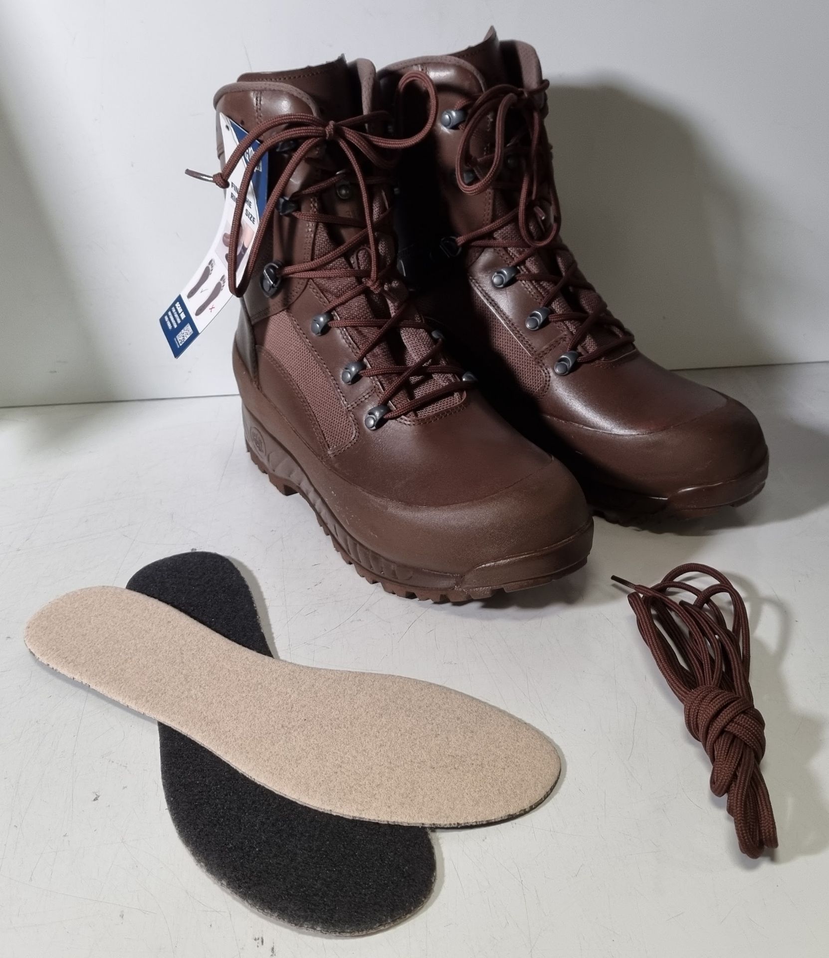 Various boots and trainers - see description for details - Image 11 of 41