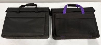 2x Rosco Silk 210. Comes with soft case, PSU, and eggcrate louver. Both cases 9kg, 60 x 44 x 20 cm