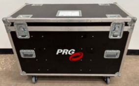 4x Clay Paky Volero Wave in flight case with omega brackets. 150kg, 122 x 60 x 88 cm