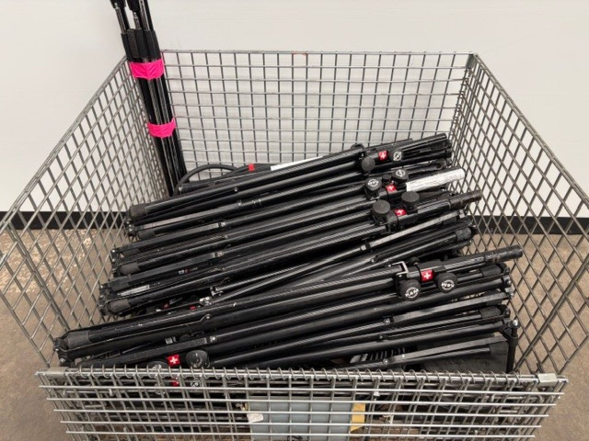 Audio stillage. STILLAGE NOT INCLUDED. See photos for details - Image 2 of 4