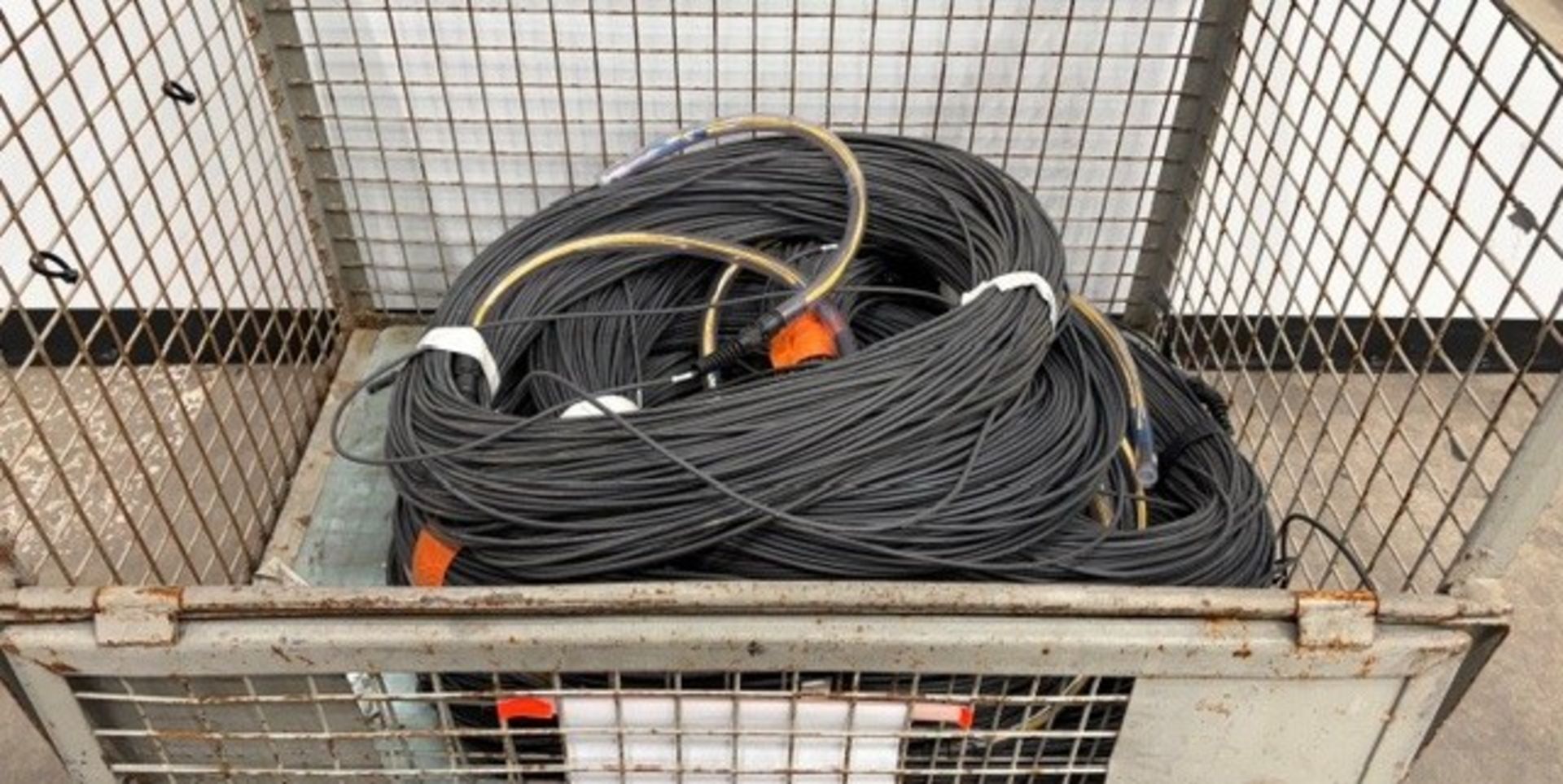 STILLAGE 8. 1x BNC 10-WIRE HDSDI 3.0GHz 75 OHM 125' (38m) and more - details in the description