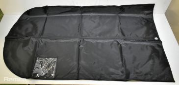 40x Mixed suit storage bags