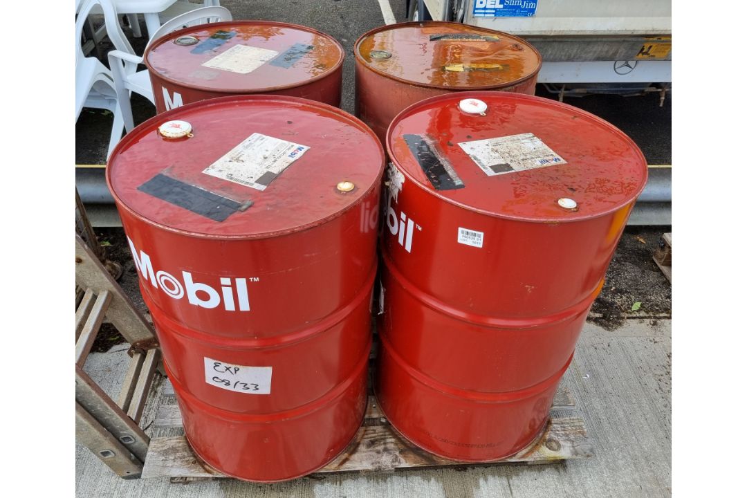2x Mobil Vacuoline 128 high performance circulating oil - 208L drums, 2x Teresstic T68 - 208L drums - Image 2 of 4