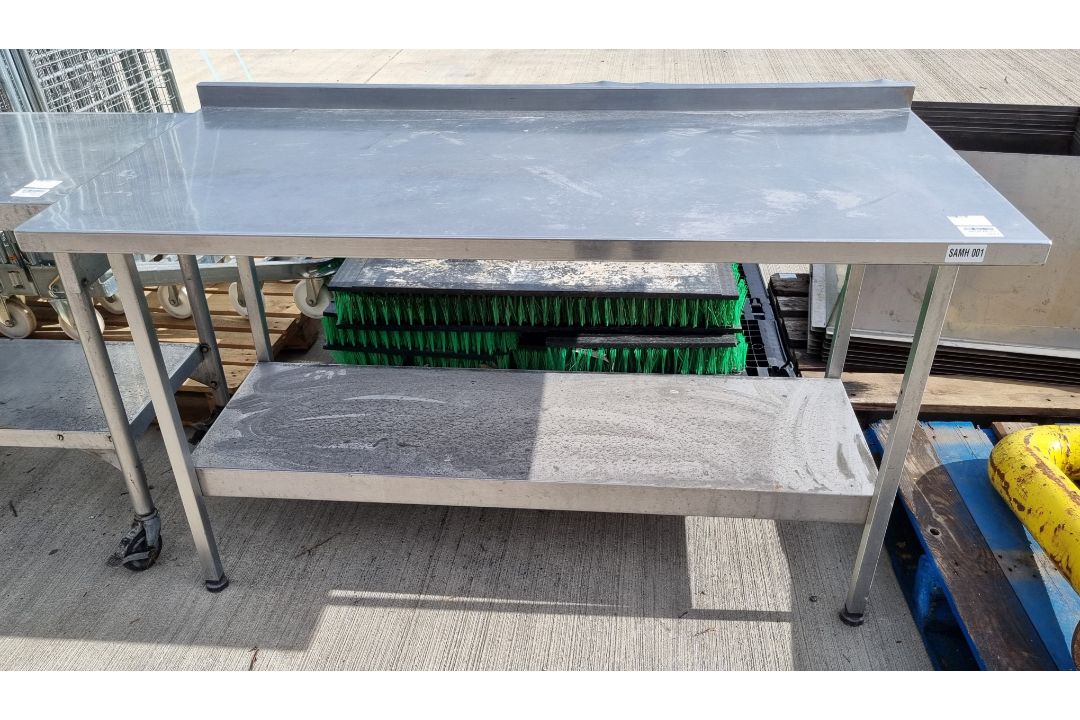 Stainless steel table with bottom shelf - W 1495 x D 754 x H 910mm - Image 1 of 3