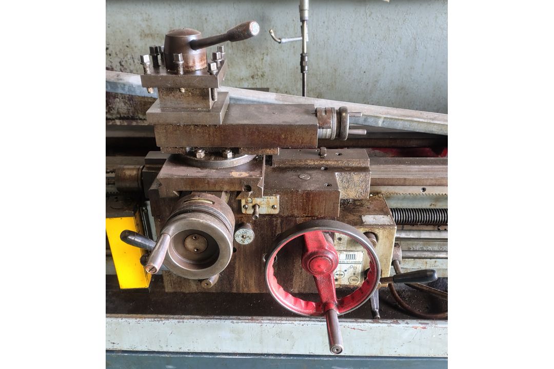 Colchester Mascot 1600 industrial lathe machine - full details in the description - Image 15 of 18