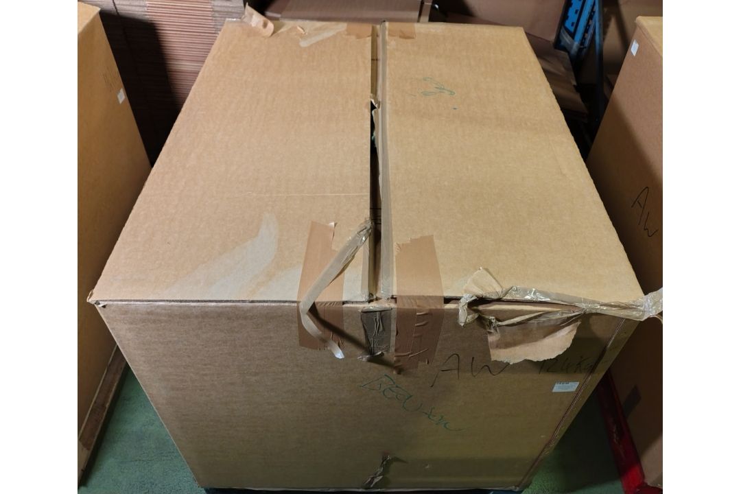 Various types of ex-military hardware and accessories - 124kg – may require repair / be incomplete - Image 25 of 25