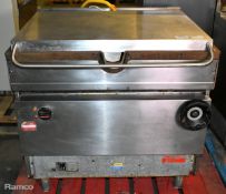 Falcon G1994 LPG commercial bratt pan - W 900 x D 760 x D 820mm