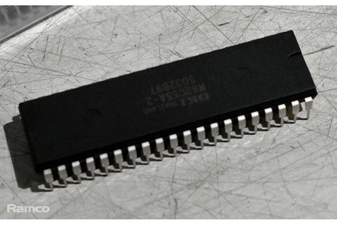 149x 8255A-5 integrated circuits (3805-0006) - Image 5 of 5
