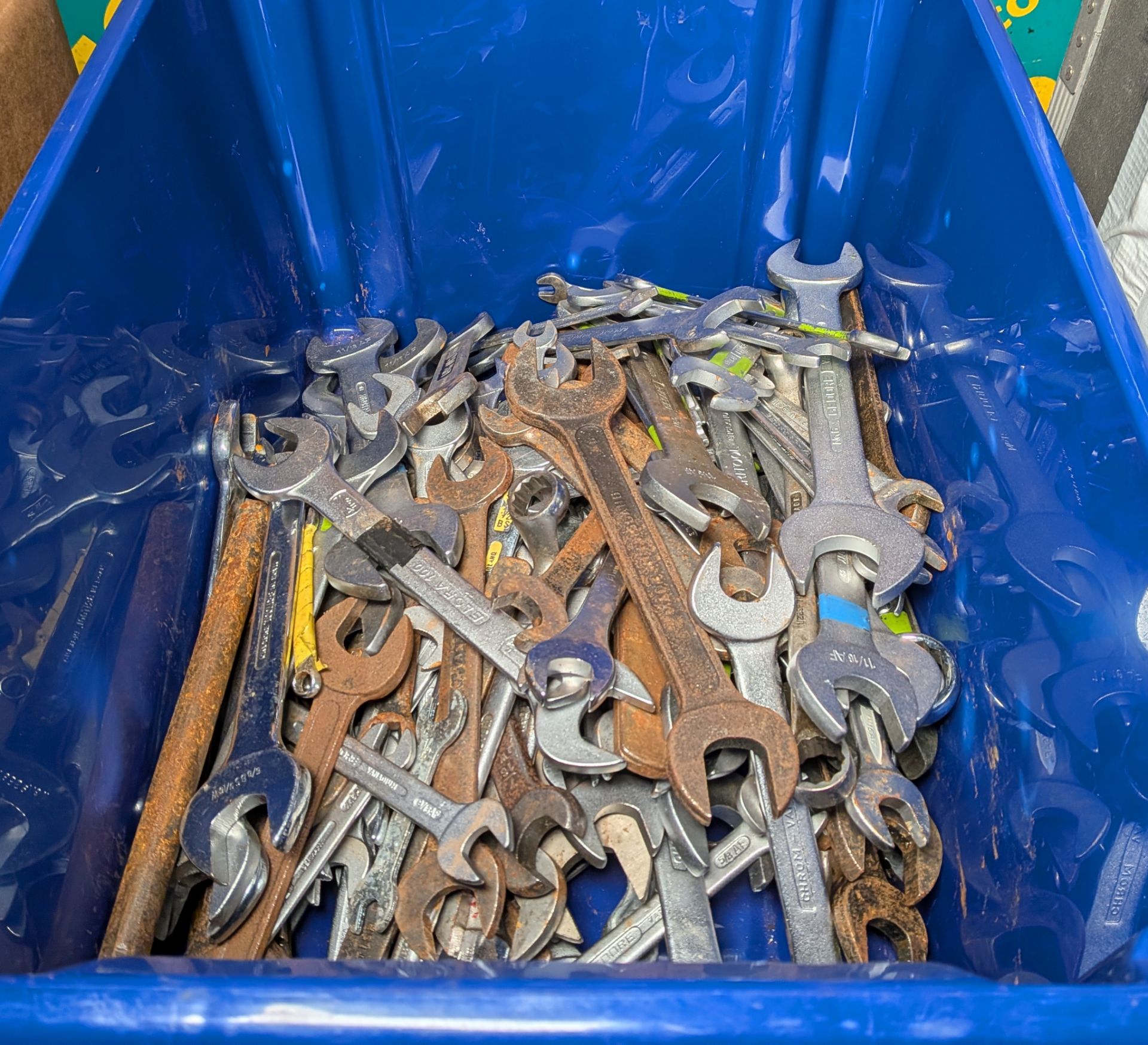 Workshop tools - Mixed metric/imperial open ended, combination, ring spanners - 155 units
