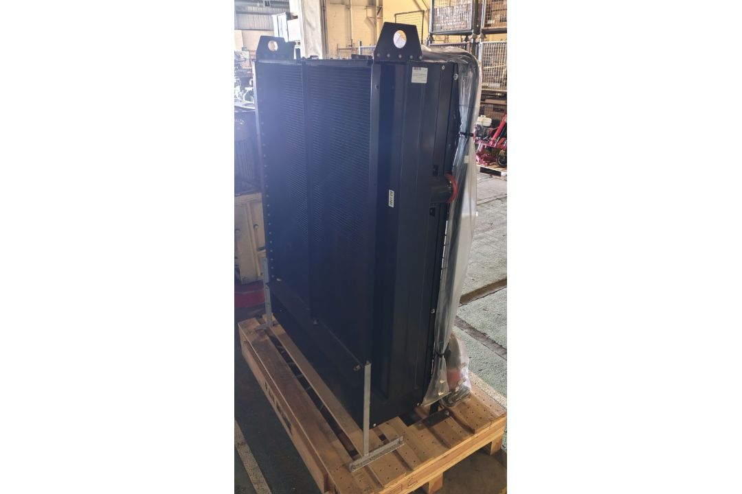 Large black industrial radiator with hoses - W 1230 x D 690 x H 1550mm - Image 2 of 7